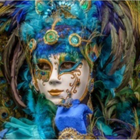 Meet your Posher, Brenda - Picture 2 of 3